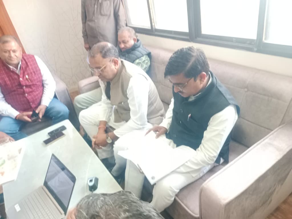 भाजपा जिला कार्यालय भूमि रजिस्ट्री विलेख वाचन • अखिलेश जैन जी व राजेन्द्र मिश्रा जी संग